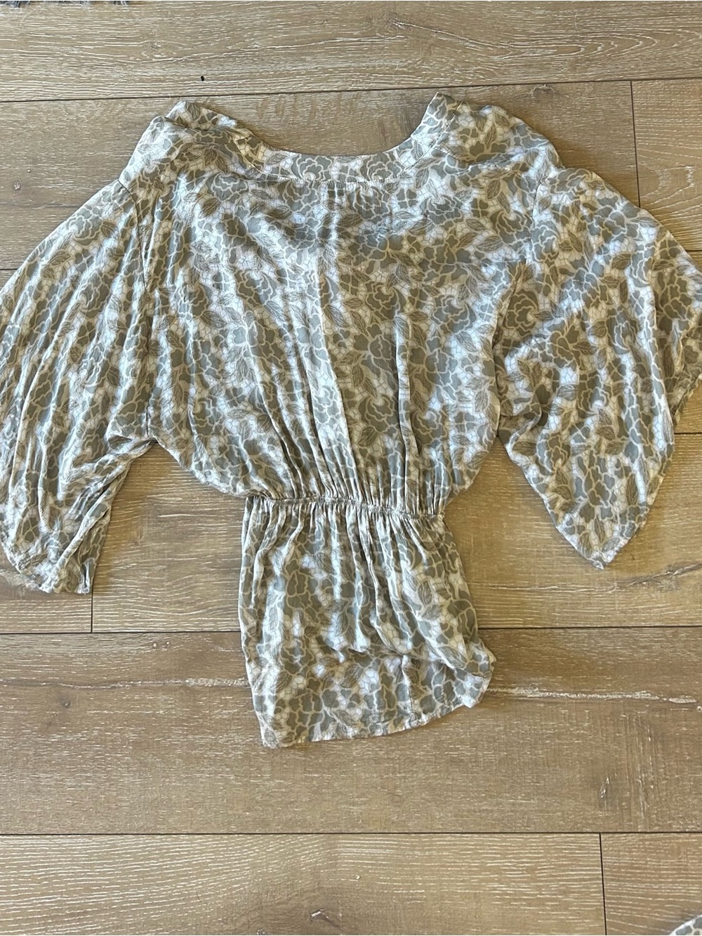 Wanderlux Beautiful Top & Short Set Size XS - Picture 5 of 8